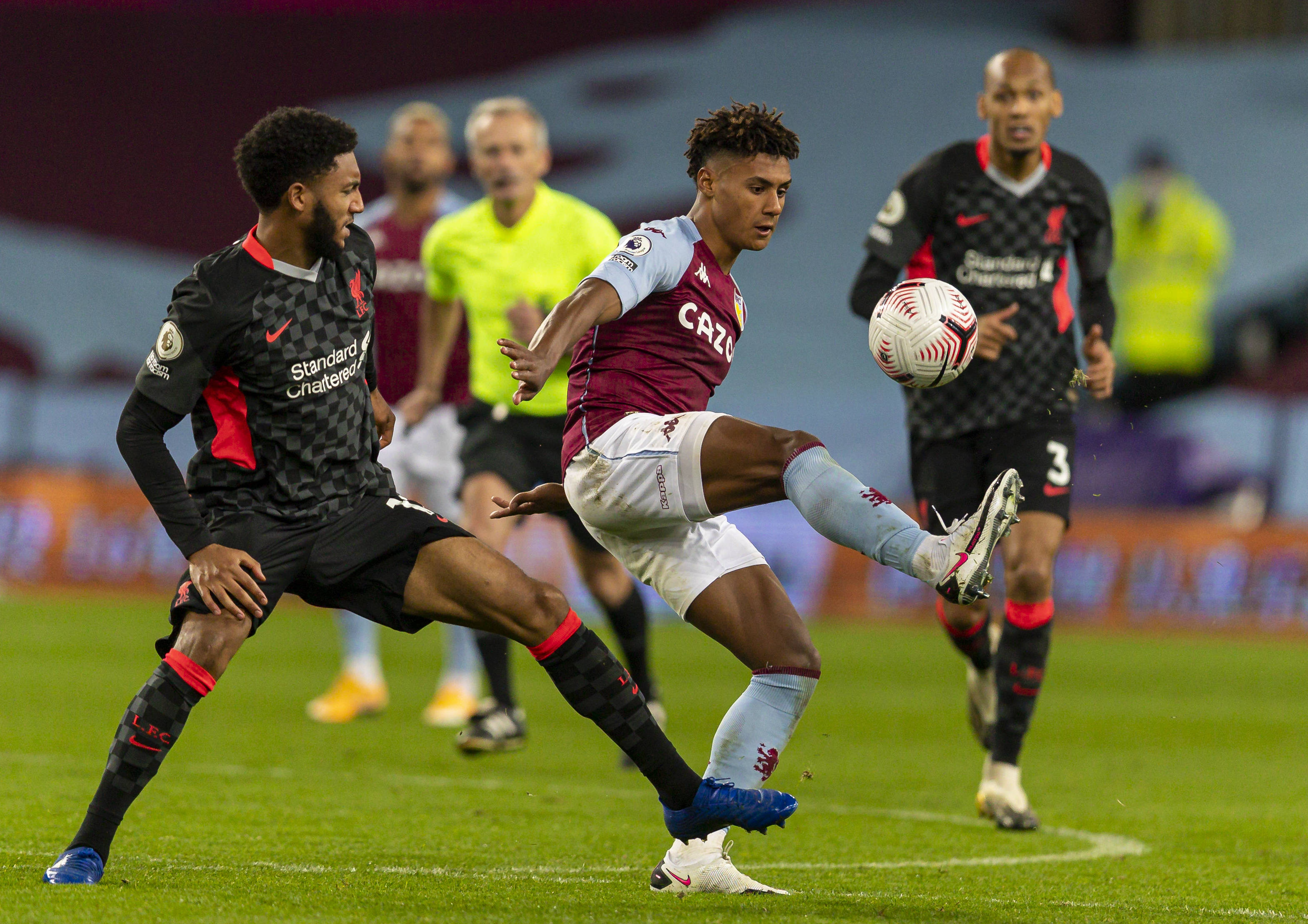 带领球队重 带领球队重